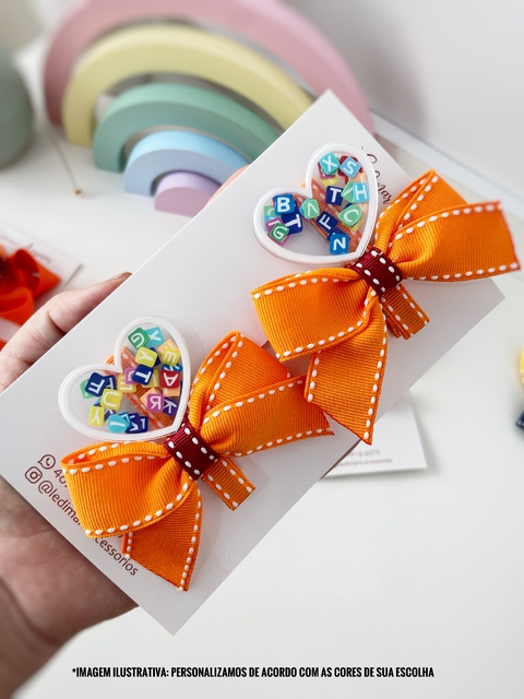 Parzinho coração escolar M- 6,5cm- par - presilha