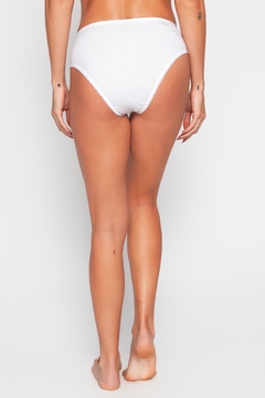 22247 Branca na internet