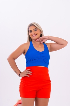 Cropped Liz na internet