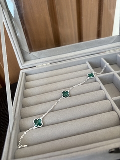 Pulseira Virgínia esmeralda prata na internet