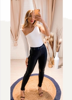 Body Nina Branco