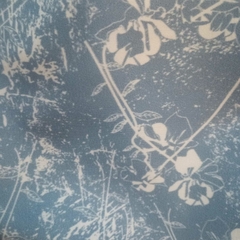 Short de baño de hombre . Estampa exclusiva jaspeada celeste con flores y jaspeada verde agua con flores. en internet