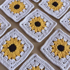 Posavasos girasol artesanal hecho a mano en crochet. Ideal para apoyar vasos, tazas, el mate, tu plantita preferida y todo lo que se te ocurra. Objeto botánico que integra la esencia y sabiduría de la manzanilla a tus momentos cotidianos.