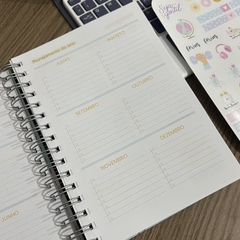 Agenda 2025 - 2 dias por pág. - PERSONALIZADA COM SUA LOGO - comprar online