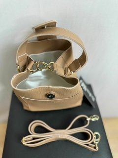 Bolsa pequena na internet