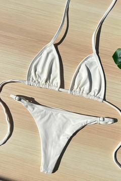 Imagem do Biquíni Cortininha Branco