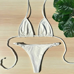 Biquíni Cortininha Branco na internet