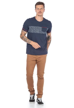 Camiseta Masculina Estampa Com Folhagens BGO