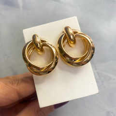 Brinco Nó Duplo Médio Banhado a Ouro - comprar online
