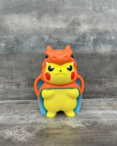 Pikachu disfraz de Charizard