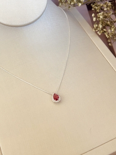 Conjunto gota cravejado cereja - Coisas da Tam - Semijoias em Fortaleza