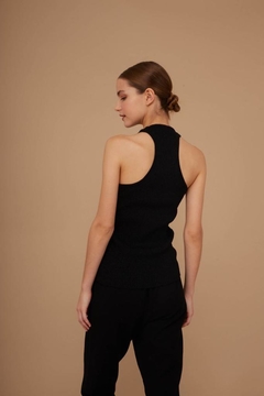 MUSCULOSA ALMENDRA en internet