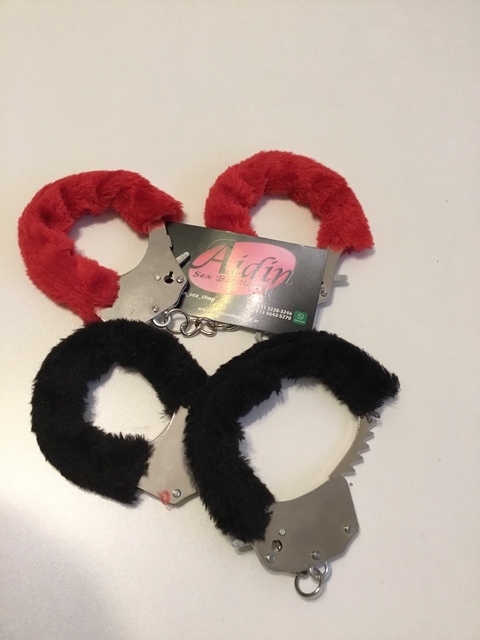Esposas Metálicas con peluche negro