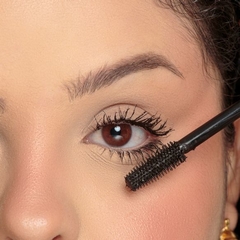 Máscara de Cílios Stunning Lashes Ruby Rose - comprar online