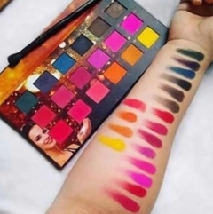 Paleta de sombras 18 cores Matte Ludurana