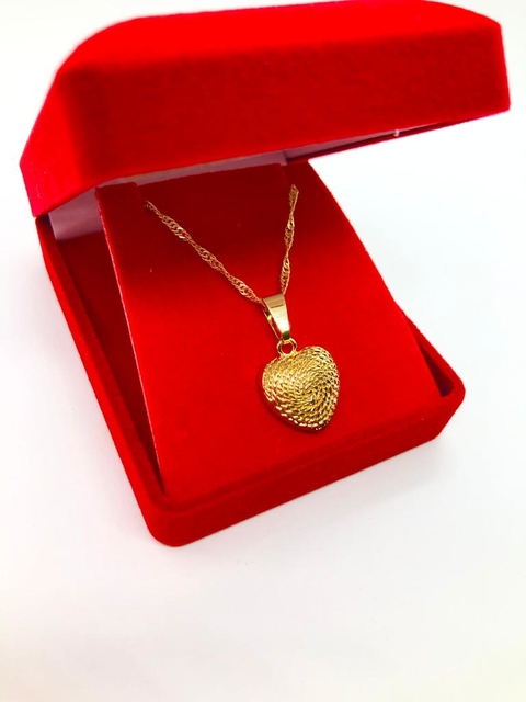 Colar coração dourado