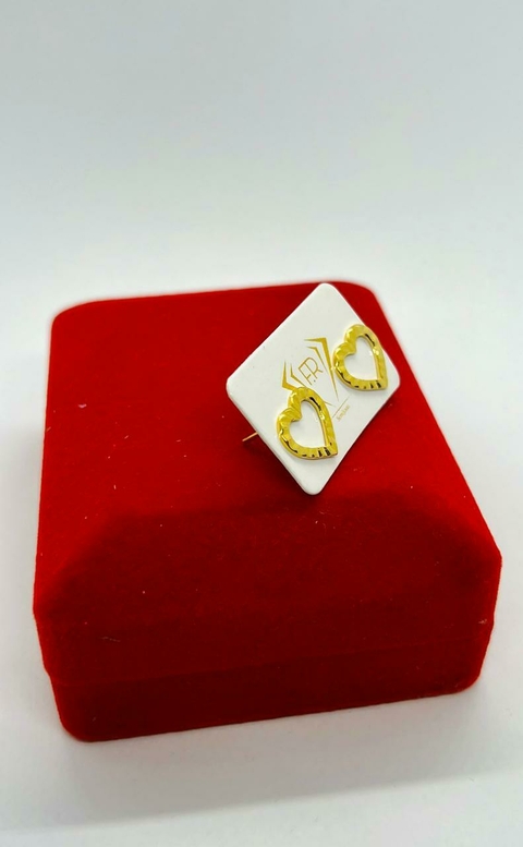 Brinco coração vasado