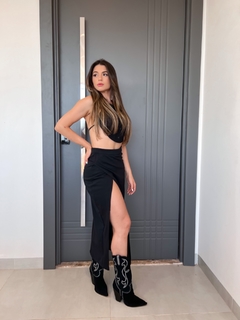 Saia midi com fenda - ByJT