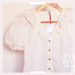 Blusa Ahlelí - Color manteca - tienda online
