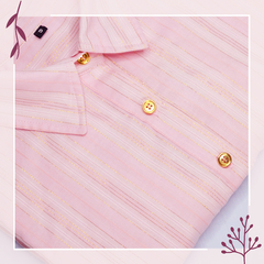 Camisa Ceiba rosa y líneas doradas en internet