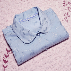 Imagen de Camisa Luciérnagas Celeste - Manga corta princesa - Batista bordada