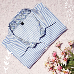 Camisa Petunia - Rayas celestes - Detalles liberty en puños y cuellos en internet