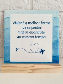 Viajar é... - comprar online