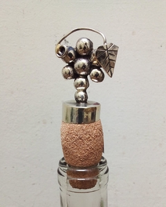 Corchos tapa botellas con alpaca