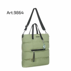 Art.9468 Cartera Impermeable tipo bolso Las Oreiro HASTA AGOTAR STOCK - comprar online