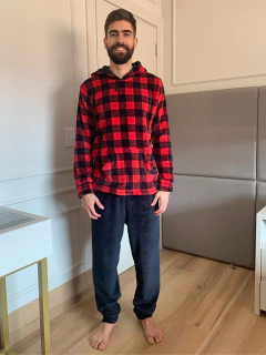 Pijama Masculino Fleece com Bolso - Blusa Xadrez Vermelha & Calça Preta na internet