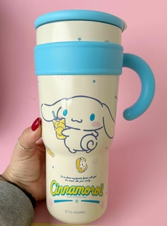 Vaso Sanrio Hangyodon XL con sorbete y manija – 1.2 L