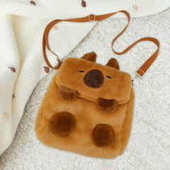 Mochila Peluche Capybara