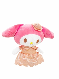 Peluche Sanrio sombrero brujita en internet