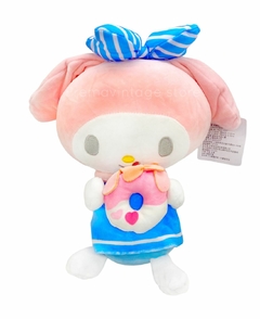 Peluche SANRIO Dona y Corazón