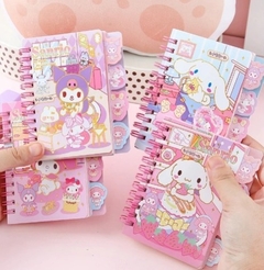 Mini cuaderno Sanrio con separadores