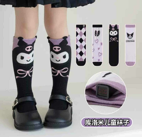 Medias Kuromi violeta negra