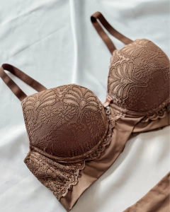 Conjunto Clara Sutiã com Bojo Estruturado na internet