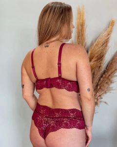 Conjunto Vanessa Todo Rendado na internet