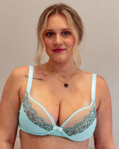 Conjunto Aline Detalhes em Renda, Lycra e Tule na internet