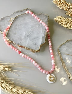 Colar pedra rosa + Madrepérola e Coração