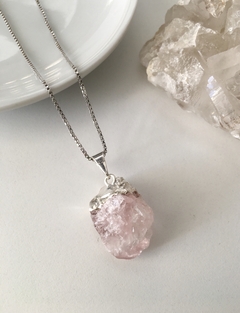 Pingente Bruto Quartzo Rosa - prata