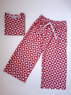PANTALON ANCHO CORAZONES ROJO Y ROSA