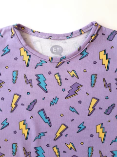 REMERA M/C RAYOS VIOLETA en internet