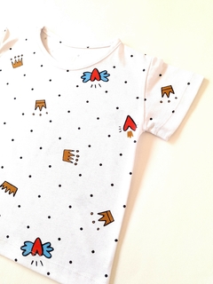 REMERA M/C CORONAS BLANCA - comprar online