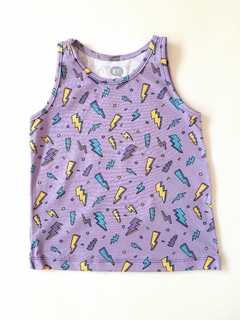MUSCULOSA RAYOS LILA