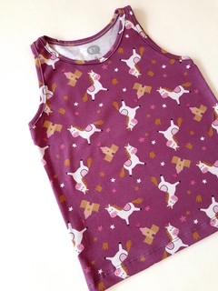 MUSCULOSA UNICORNIOS VIOLETA en internet