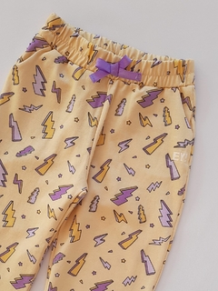 JOGGER AMARILLO RAYOS - comprar online