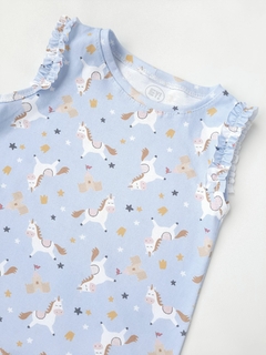 MUSCULOSA VOLADOS UNICORNIOS CELESTE en internet