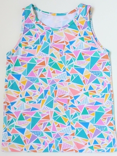 Musculosa básica en tela de punto 100% algodón estampado con pigmentos naturales. 