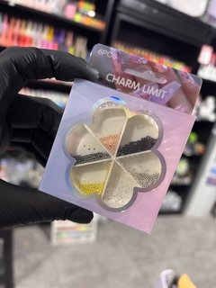 Caviar mix charm limit en internet